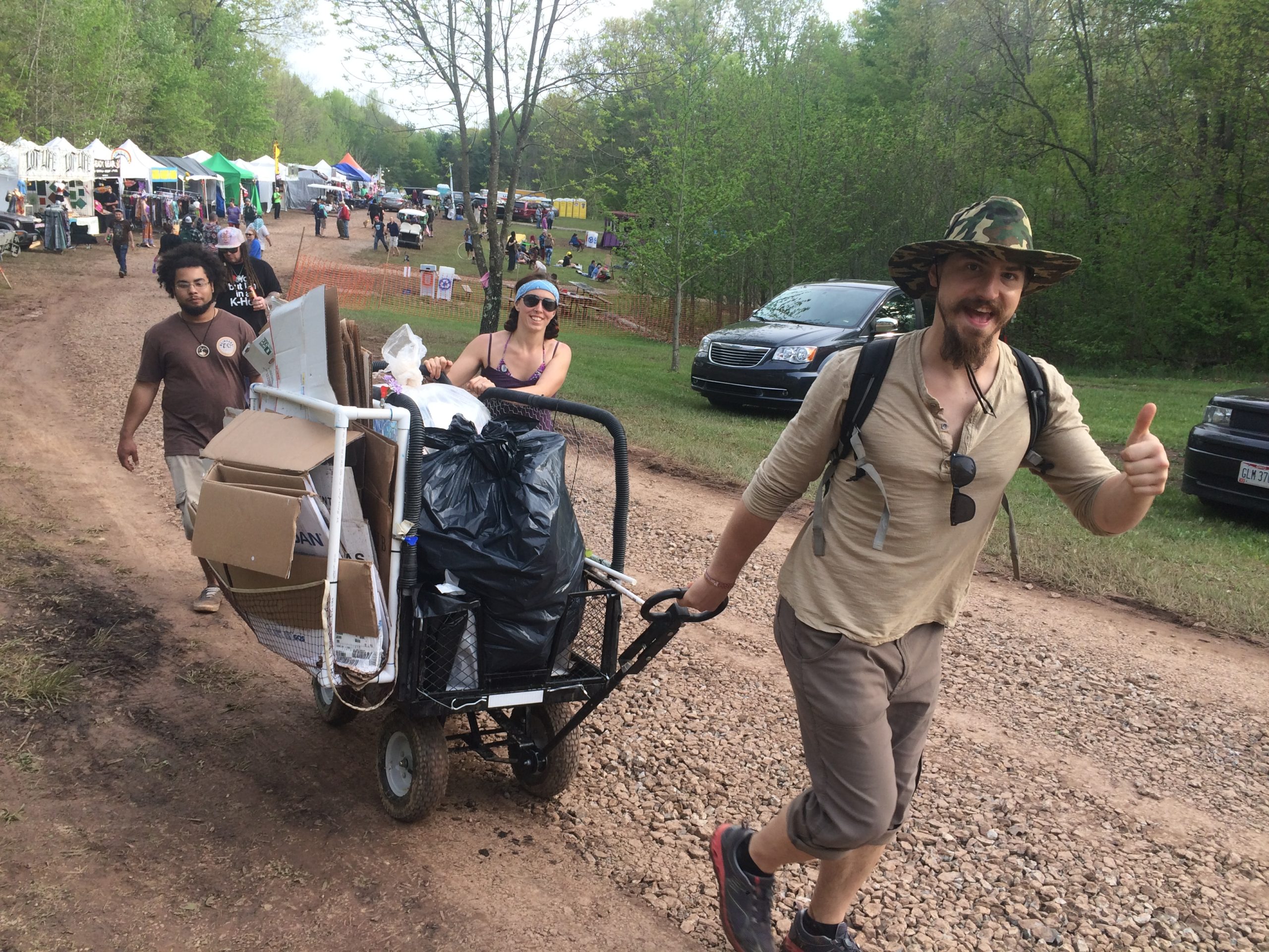 Zero Waste Volunteers at Paradise Music Festival. Zero Waste Event Productions